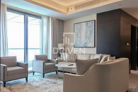 Huoneisto Downtown Dubai (Downtown Burj Dubai), Arabiemiraatit 2 makuuhuonetta, 176.7 m2 № 755709 - kuva 4