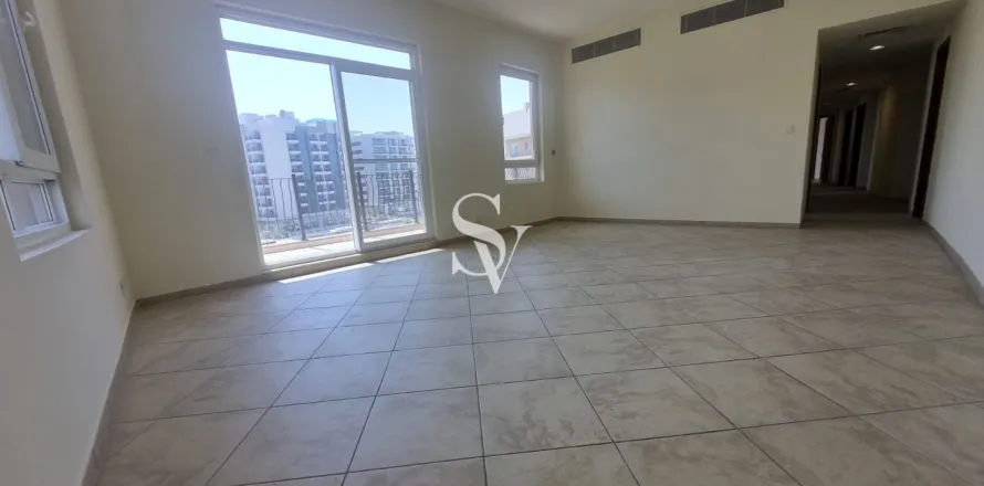 דירה ב Motor City, Dubai, איחוד האמירויות 3 חדרי שינה, 202 מ"ר מספר 658025