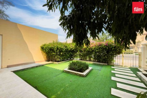 Dubai Sports City、Dubai、UAE にあるヴィラの賃貸物件 5ベッドルーム、620.3 m2、No644881 - 写真 1