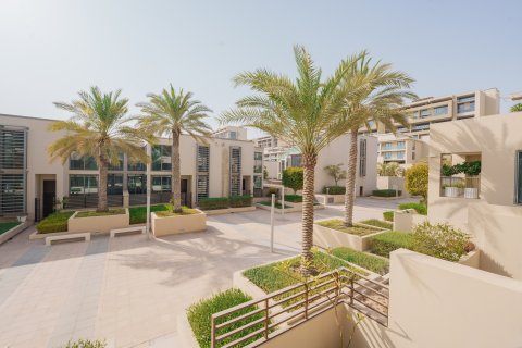 Casa urbana para venda em Al Raha Beach, Abu Dhabi, EAU 3 quartos, 377.09 m2 № 748210 - foto 23