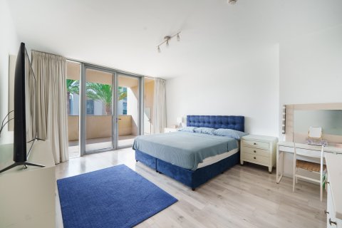 Casa urbana para venda em Al Raha Beach, Abu Dhabi, EAU 3 quartos, 377.09 m2 № 748210 - foto 8