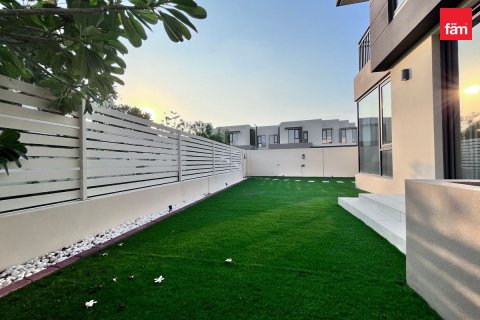 Vila u Dubai Hills Estate, UAE 4 spavaćih soba, 275.1 m2 Br. 765835 - fotografija 2