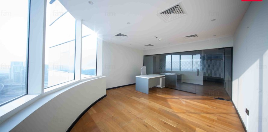 Iroda itt: Dubai, EAE, 153.4 m², azonosító: 630530