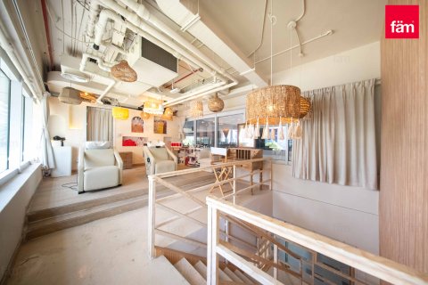 Magasin à louer à Business Bay, Dubai, EAU 119.4 m2 № 660381 - photo 1