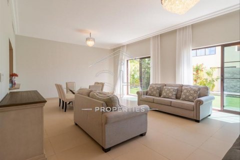 Müüa villa asukohaga Dubai, AÜE: 5 magamistoaga, 470.6 m² Nr 511964 - pilt 3