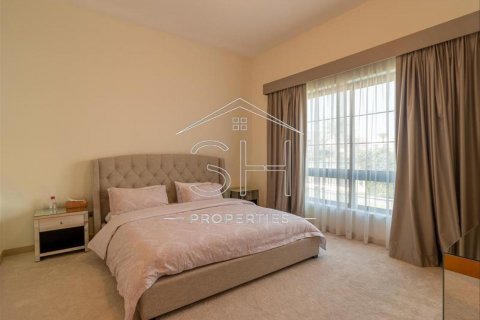 Müüa villa asukohaga Dubai, AÜE: 5 magamistoaga, 470.6 m² Nr 511964 - pilt 12