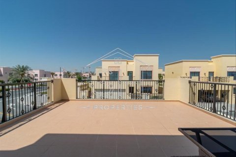 Müüa villa asukohaga Dubai, AÜE: 5 magamistoaga, 470.6 m² Nr 511964 - pilt 14