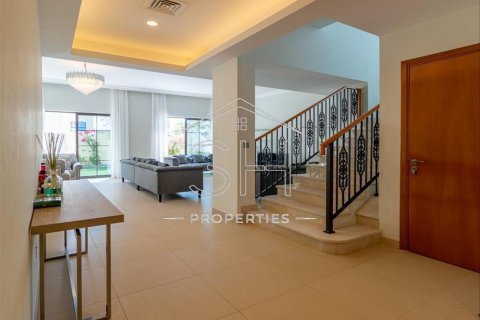 Müüa villa asukohaga Dubai, AÜE: 5 magamistoaga, 470.6 m² Nr 511964 - pilt 4