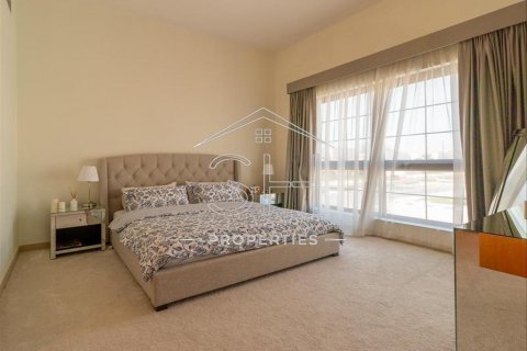 Müüa villa asukohaga Dubai, AÜE: 5 magamistoaga, 470.6 m² Nr 511964 - pilt 9