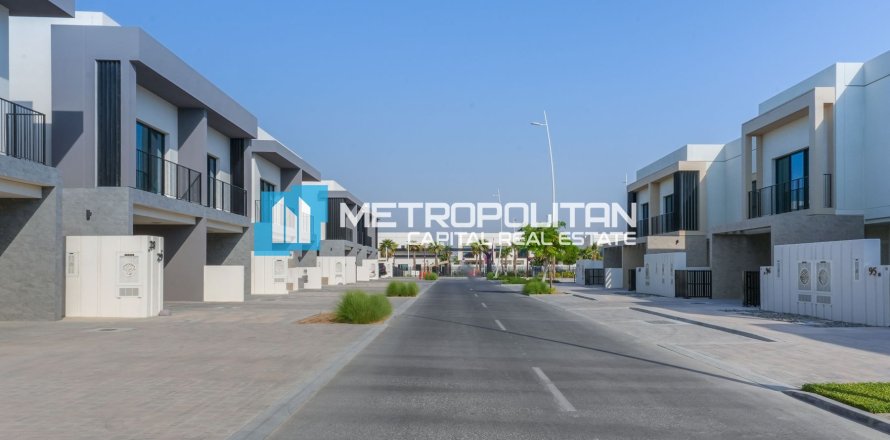 Kuća u nizu na Yas Island, Abu Dhabi, UAE 2 spavaće sobe, 207.5 m2 Br. 651982