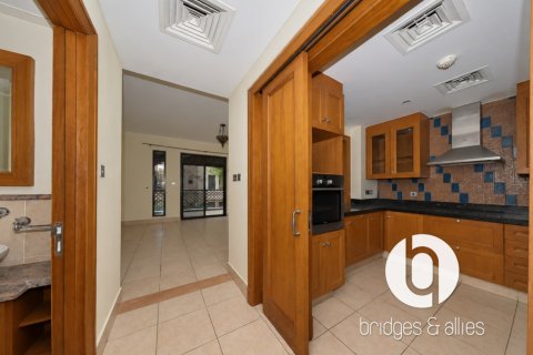 Apartament në Old Town, Dubai, Emiratet e Bashkuara Arabe 1 dhomë gjumi, 90 m2. № 766653 - Foto 18
