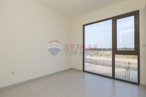 Villa in Dubai South (Dubai World Central), Dubai, UAE 3 bedrooms, 137.8 sq.m. № 564112 - photo 3