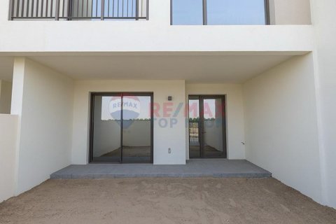 Villa in Dubai South (Dubai World Central), Dubai, UAE 3 bedrooms, 137.8 sq.m. № 564112 - photo 11