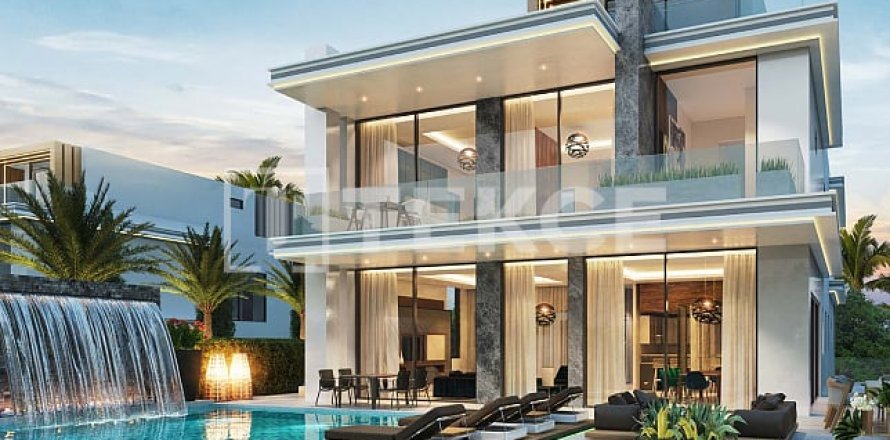 Townhouse in Dubai Land, UAE 5 bedrooms, 295 sq.m. № 754586