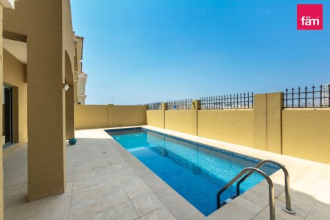 Villa in Dubai, UAE 4 bedrooms, 560.9 sq.m. № 721913 - photo 23