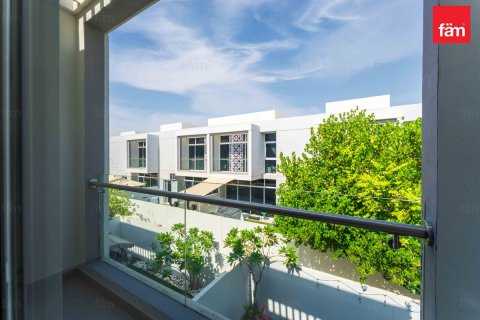 Townhouse in Dubai, UAE 3 bedrooms, 261.3 sq.m. № 701596 - photo 16