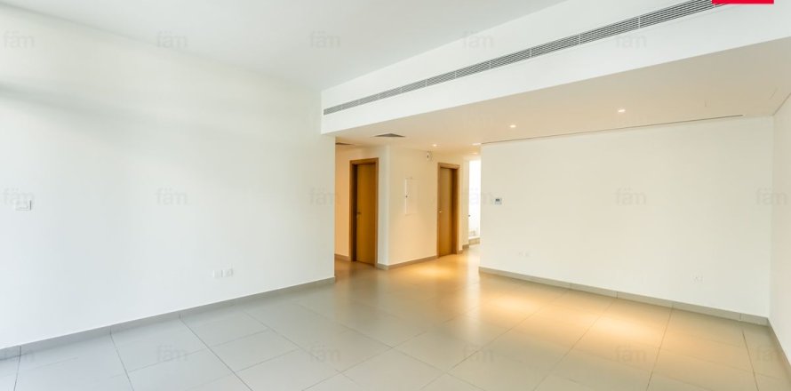 Townhouse in Dubai, UAE 3 bedrooms, 261.3 sq.m. № 701596