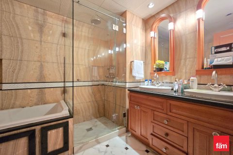 Снять в аренду квартиру в Даунтаун Дубай (Даунтаун Бурдж Дубай), ОАЭ 1 спальня, 76.7м2, № 662218 - фото 12