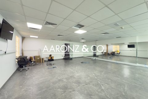 Oficina en alquiler en Jumeirah Lake Towers, Dubai, EAU 148.3 m2 № 638092 - foto 4