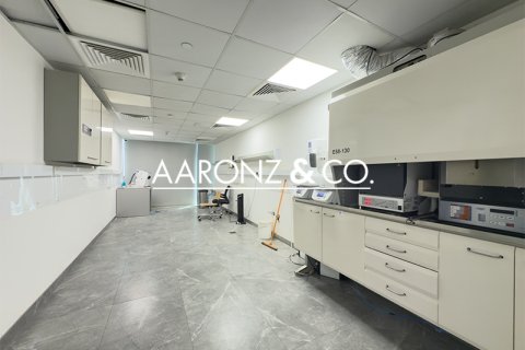 Oficina en alquiler en Jumeirah Lake Towers, Dubai, EAU 148.3 m2 № 638092 - foto 9