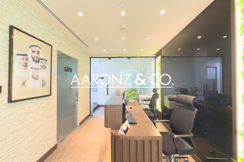 Oficina en alquiler en Jumeirah Lake Towers, Dubai, EAU 148.3 m2 № 638092 - foto 8