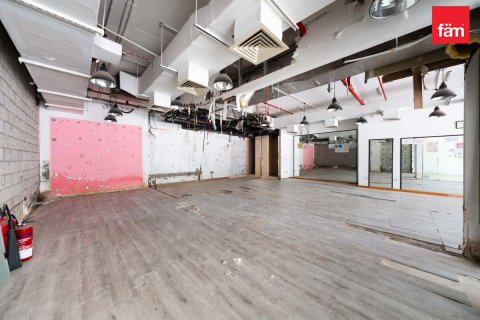 Tienda en alquiler en Dubai, EAU 123.6 m2 № 714401 - foto 2
