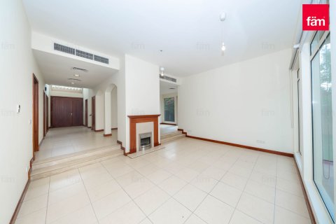 Вилла Дубай, БАӘ-да 3 жатын бөлмелер, 594.1 м² № 721141 - фото 2