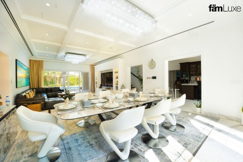 Vila u Dubai, UAE 6 spavaćih soba, 2193.7 m2 Br. 662321 - fotografija 12