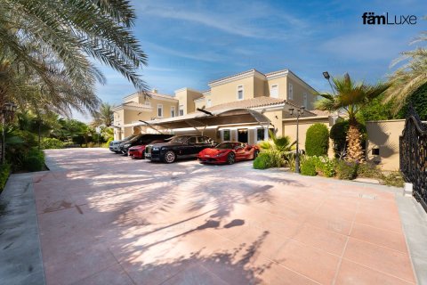 Vila u Dubai, UAE 6 spavaćih soba, 2193.7 m2 Br. 662321 - fotografija 23