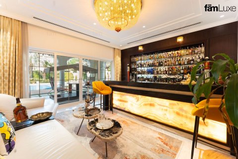 Vila u Dubai, UAE 6 spavaćih soba, 2193.7 m2 Br. 662321 - fotografija 19