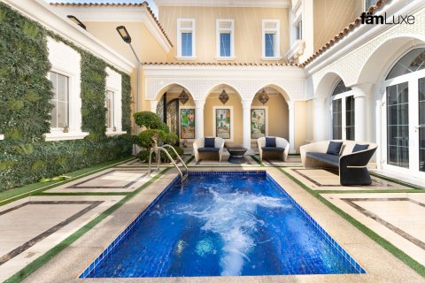 Vila u Dubai, UAE 2193.7 m2, 6 spavaćih soba Br. 662321