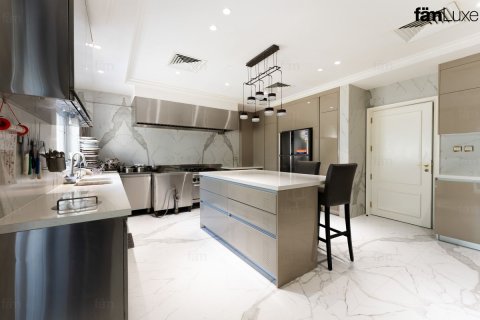 Vila u Dubai, UAE 6 spavaćih soba, 2193.7 m2 Br. 662321 - fotografija 28