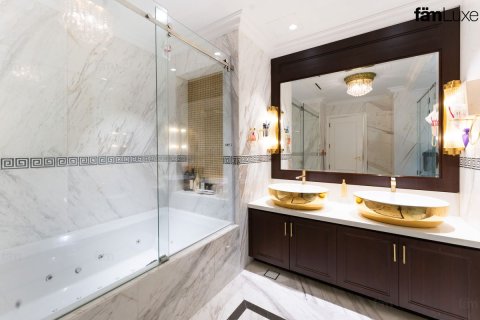 Vila u Dubai, UAE 6 spavaćih soba, 2193.7 m2 Br. 662321 - fotografija 8