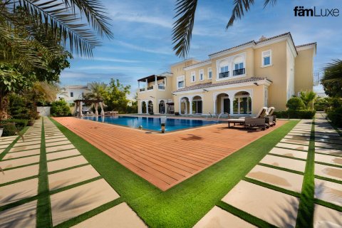 Vila u Dubai, UAE 6 spavaćih soba, 2193.7 m2 Br. 662321 - fotografija 7
