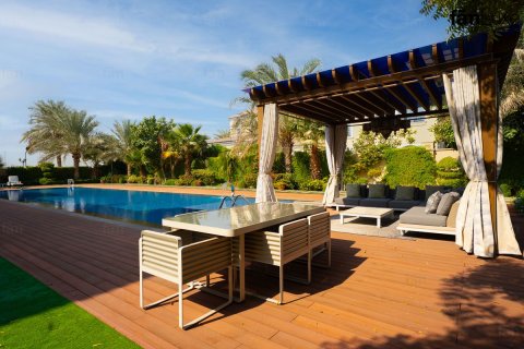 Vila u Dubai, UAE 6 spavaćih soba, 2193.7 m2 Br. 662321 - fotografija 30