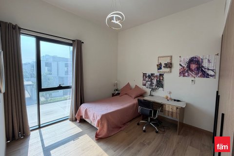 Vila u Al Furjan, Dubai, UAE 4 spavaćih soba, 462.8 m2 Br. 662319 - fotografija 18