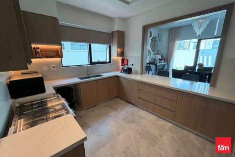 Vila u Al Furjan, Dubai, UAE 4 spavaćih soba, 462.8 m2 Br. 662319 - fotografija 13