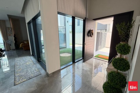 Vila u Al Furjan, Dubai, UAE 4 spavaćih soba, 462.8 m2 Br. 662319 - fotografija 5
