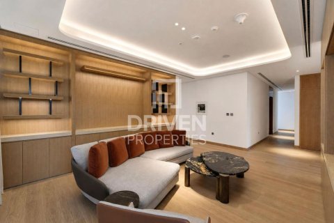 Penthouse do wynajęcia w Jumeirah, Dubai, ZEA 5 sypialnie, 828.32 mkw., nr 765580 - zdjęcie 1