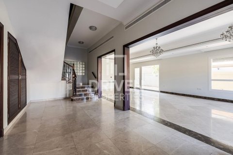 Jumeirah Village Triangle, Dubai, UAE의 임대용 빌라 침실 5개, 5500.05제곱미터 번호 765579 - 사진 1