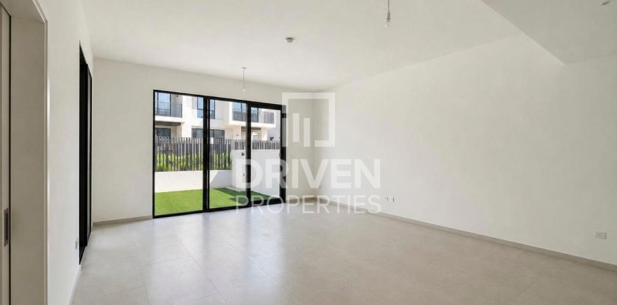 Villa in Jebel Ali, Dubai, VAE: 4 Schlafzimmer, 252.05 m2 Nr. 765578