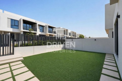 Villa zur Miete in Jebel Ali, Dubai, VAE 4 Schlafzimmer, 252.05 m2 Nr. 765578 - Foto 24