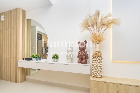 Снять в аренду квартиру в Даунтаун Дубай (Даунтаун Бурдж Дубай), Дубай, ОАЭ 3 спальни, 125.97646800м2, № 651319 - фото 24