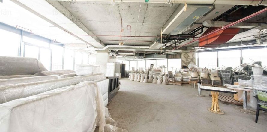Bur Dubai, Dubai, संयुक्त अरब अमीरात में दुकान, 560.9 वर्ग मीटर, संख्या 696995