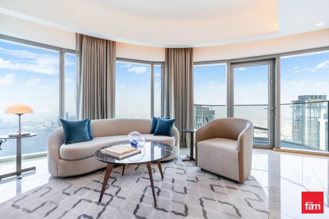 Διαμέρισμα σε Dubai, ΗΑΕ 1 υπνοδωμάτιο, 102.4 τ.μ. Αρ. 696997 - φωτογραφία 3