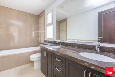 Villa en alquiler en Dubai, EAU 3 dormitorios, 195.3 m2 № 715127 - foto 10