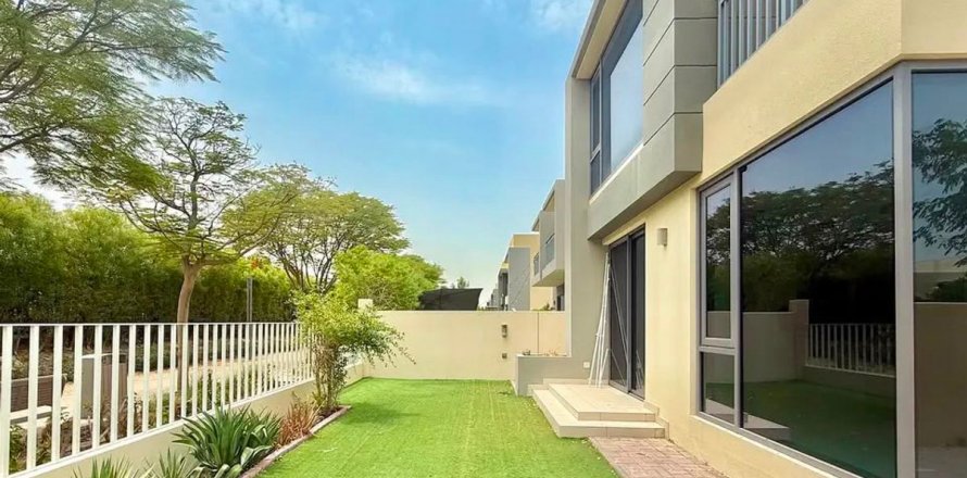 Villa i Dubai Hills Estate, Dubai, UAE 4 sovrum, 271.8 kvm Nr. 725987