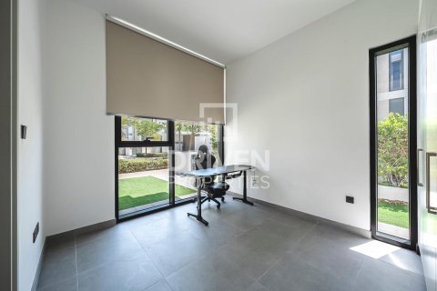 Řadový dům v Arabian Ranches 3, Dubai, SAE 4 ložnice, 251.86 m² Č.: 756075 - fotografie 7