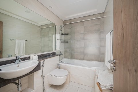 Apartament de închiriat în Business Bay, Dubai, EAU 2 dormitoare, 159.71 mp.  №749780 - poză 12