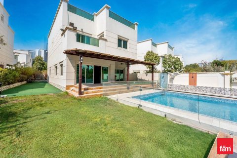 Villa in Dubai, VAE: 4 Schlafzimmer, 501.5 m2 Nr. 706064